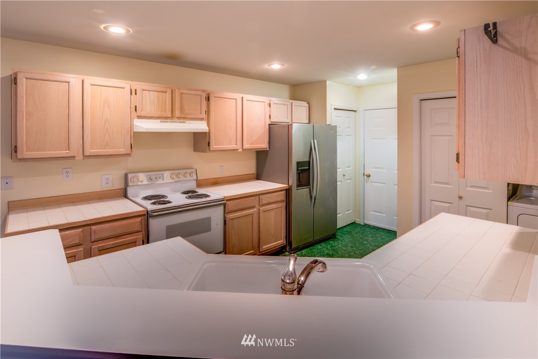23135 15th Avenue Southeast, Unit L2 Bothell, WA 98021 - Photo 10 of 20