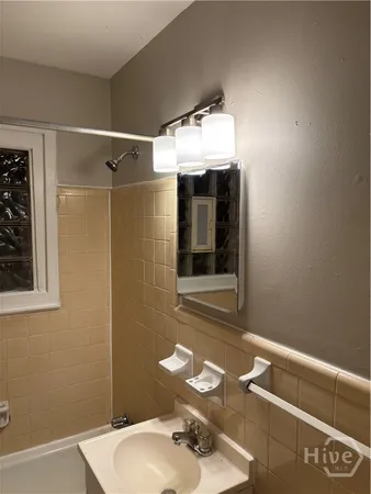 $1,200 | 135 Springtree Road, Unit B, Athens, GA 30605
