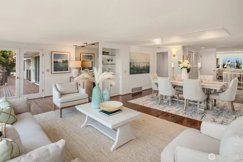 $2,288,000 | 4701 84th Avenue Southeast, Mercer Island, WA 98040