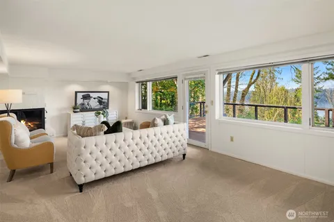 $2,288,000 | 4701 84th Avenue Southeast, Mercer Island, WA 98040