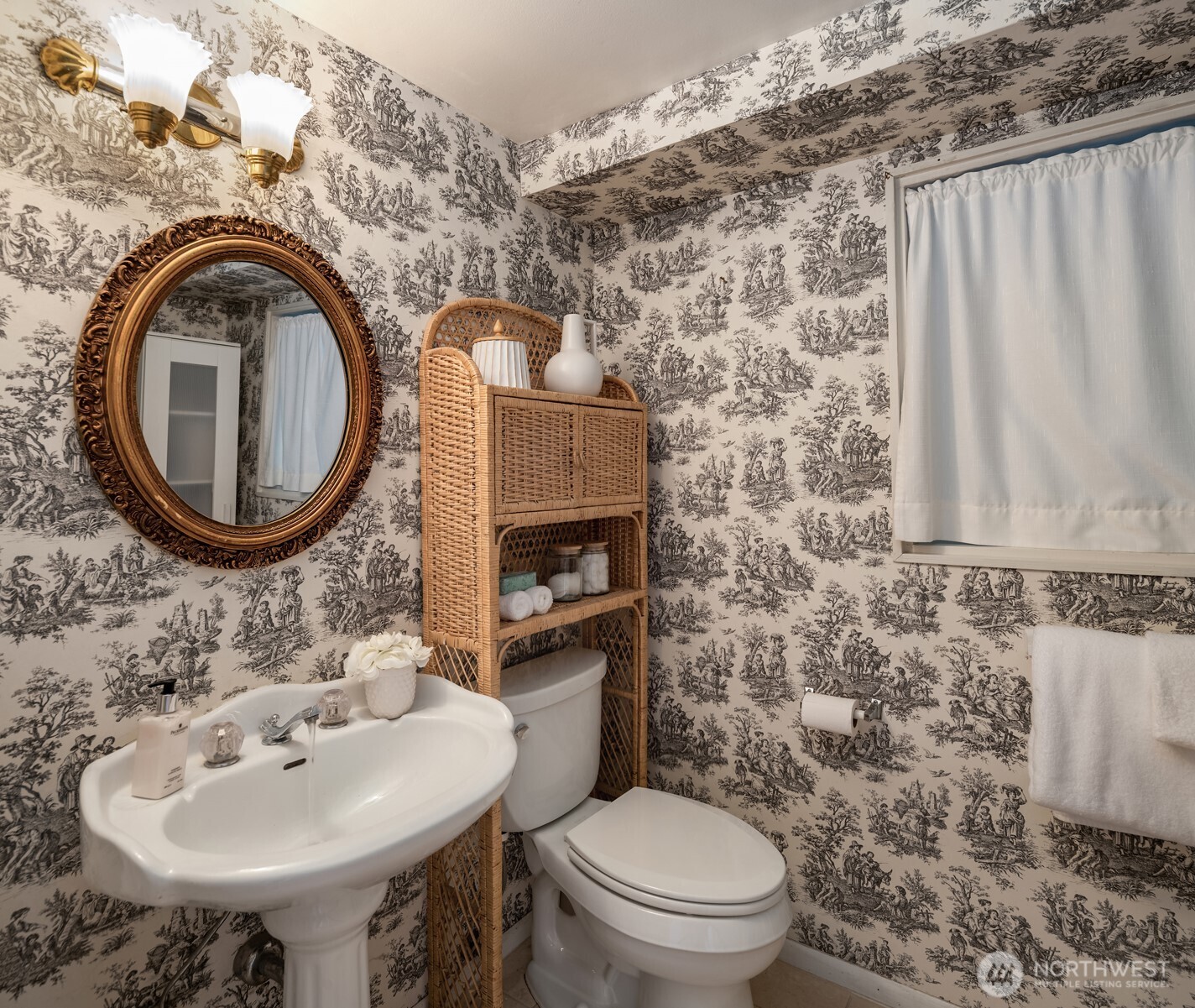 4701 84th Avenue Southeast Mercer Island, WA 98040 - Photo 29 of 40