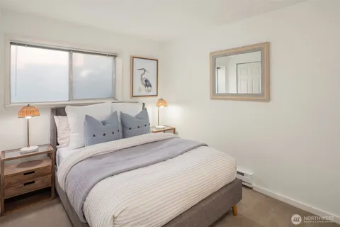 $2,288,000 | 4701 84th Avenue Southeast, Mercer Island, WA 98040