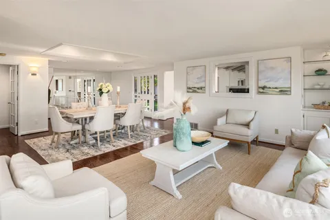 $2,288,000 | 4701 84th Avenue Southeast, Mercer Island, WA 98040