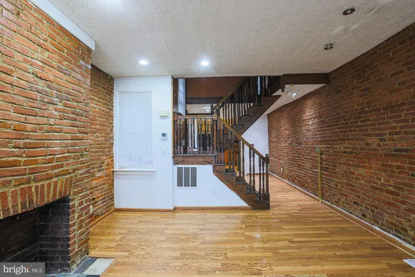 a view of entryway