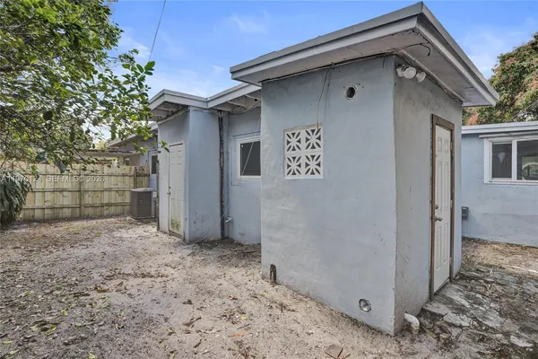 $3,950 | 335 Northwest 109th Street, Miami, FL 33168