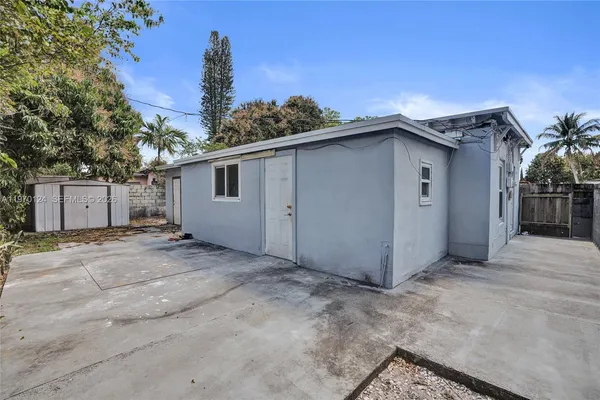 $3,950 | 335 Northwest 109th Street, Miami, FL 33168