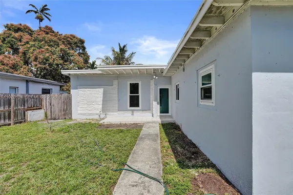 $3,950 | 335 Northwest 109th Street, Miami, FL 33168