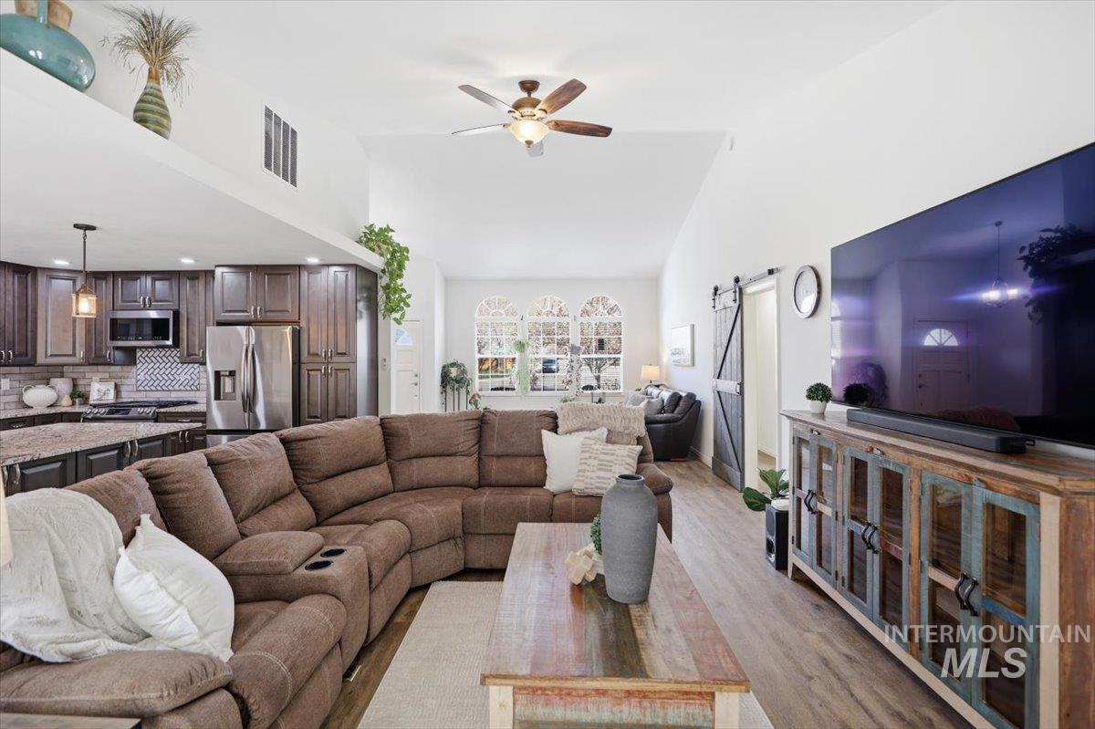 2441 North Snow Goose Way Meridian, ID 83646 - Photo 11 of 50