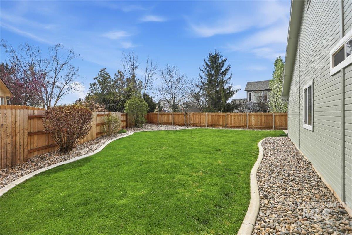 2441 North Snow Goose Way Meridian, ID 83646 - Photo 35 of 50