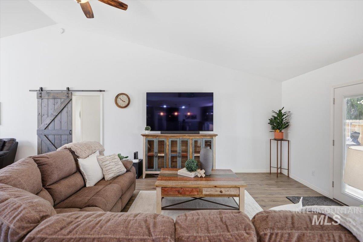 2441 North Snow Goose Way Meridian, ID 83646 - Photo 10 of 50