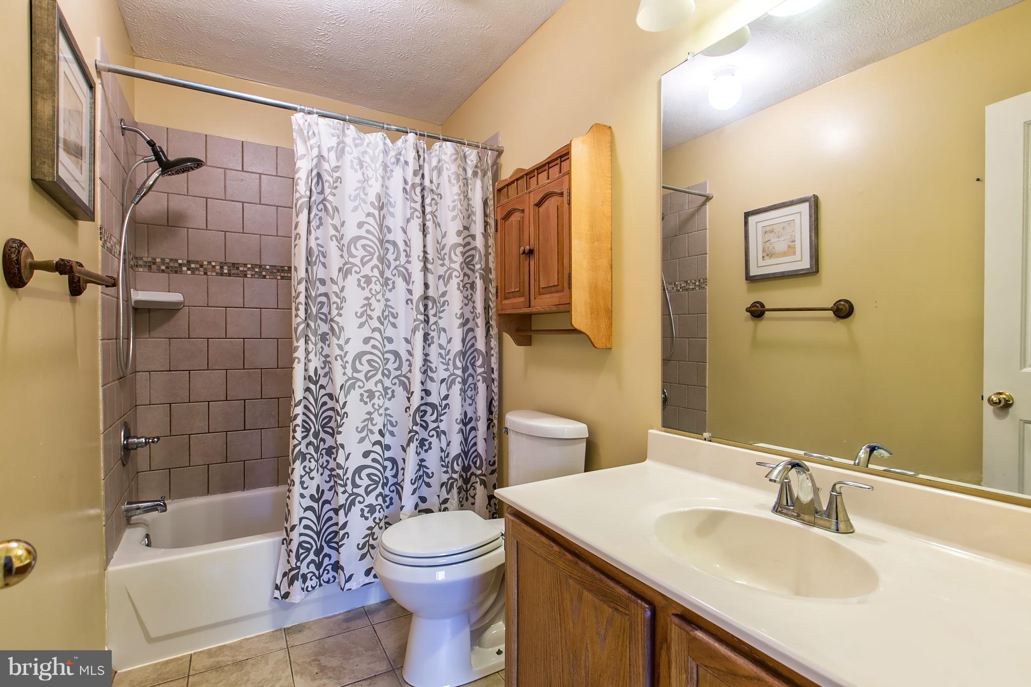 9327 Ridings Way Laurel, MD 20723 - Photo 16 of 30 Bath (Master)