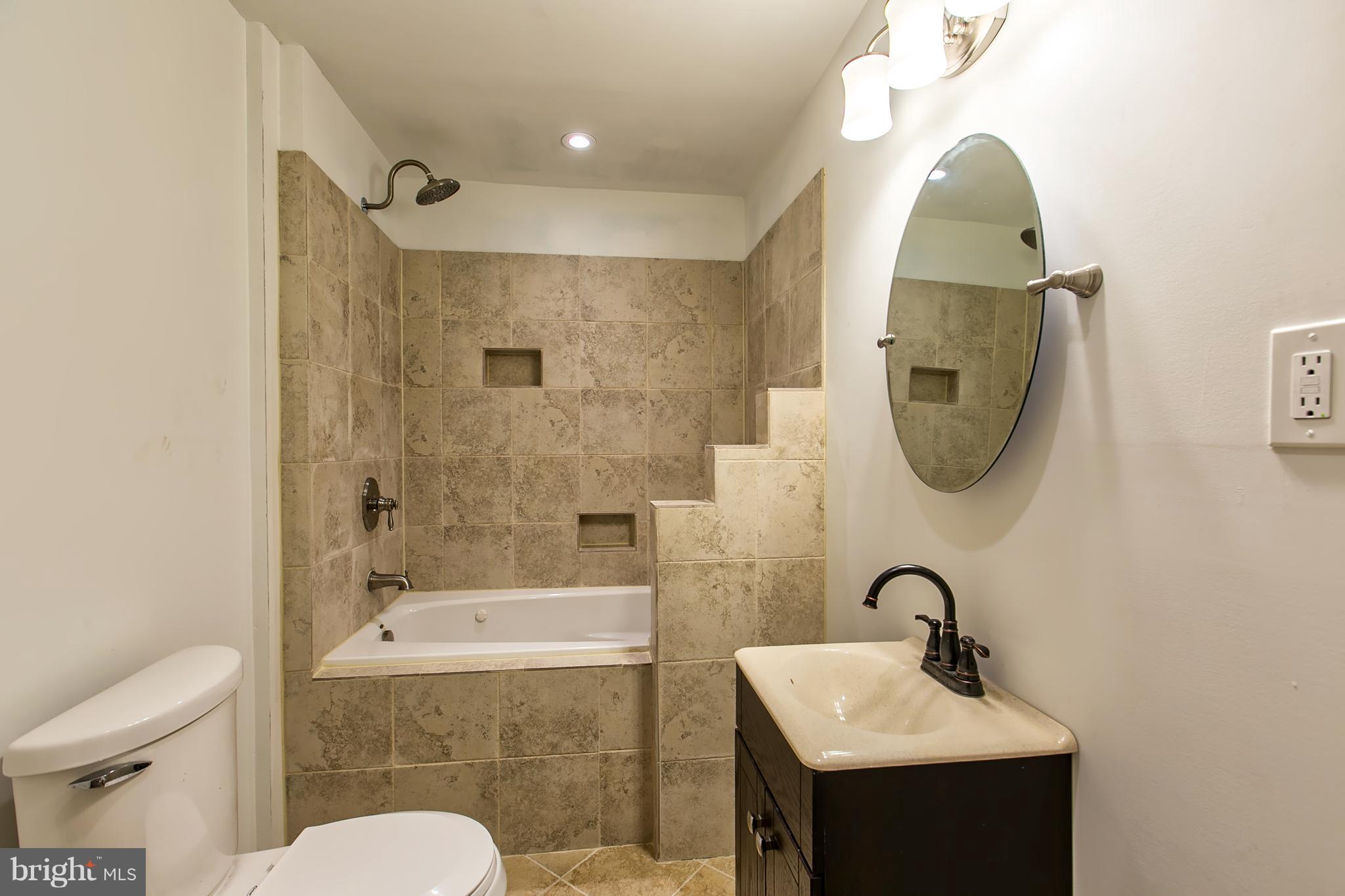 9327 Ridings Way Laurel, MD 20723 - Photo 26 of 30 Full Bathroom