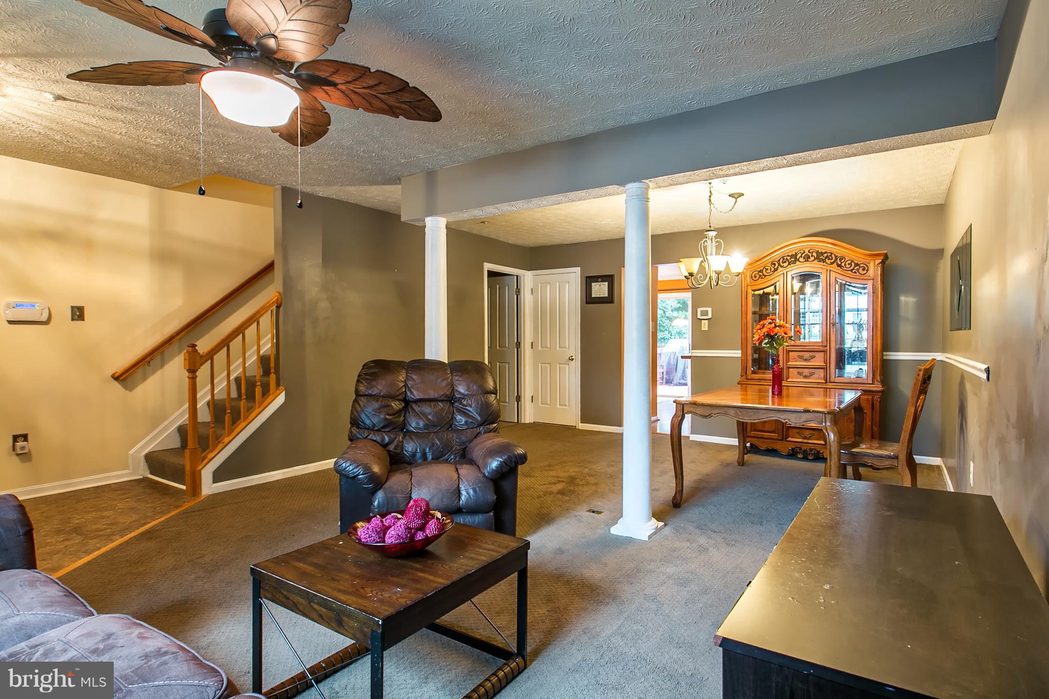 9327 Ridings Way Laurel, MD 20723 - Photo 10 of 30 Living Room