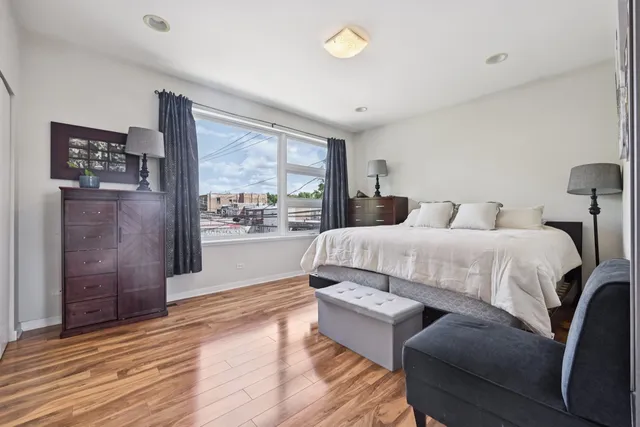 $779,000 | 1214 North Rockwell Street, Chicago, IL 60622