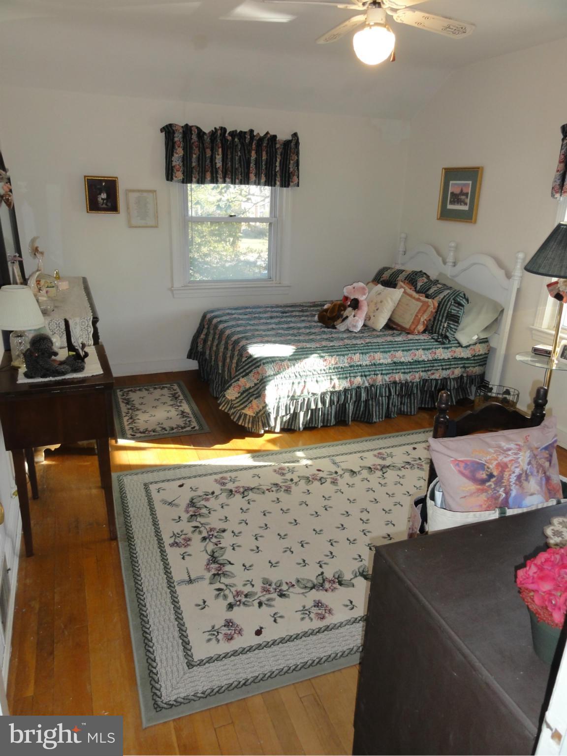 5912 Backlick Road Springfield, VA 22150 - Photo 24 of 28 a living room with granite countertop furniture and a window
