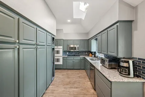 $795,000 | 2037 Lazy Lane, Keller, TX 76262