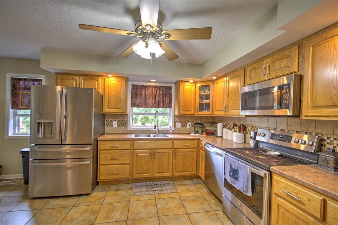 2797 Deerpath Park Drive Decatur, IL 62521 - Photo 10 of 30 Gallery Image 10