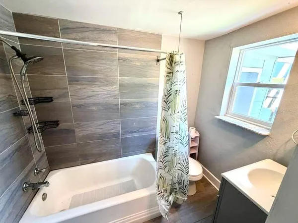 $2,200 | 543 13th Avenue South, Unit 1/2, St. Petersburg, FL 33701