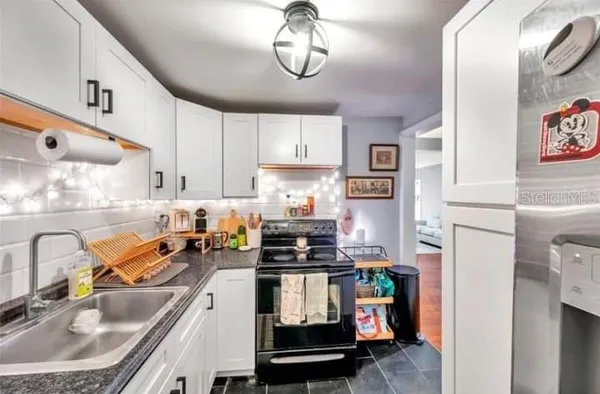 $2,200 | 543 13th Avenue South, Unit 1/2, St. Petersburg, FL 33701