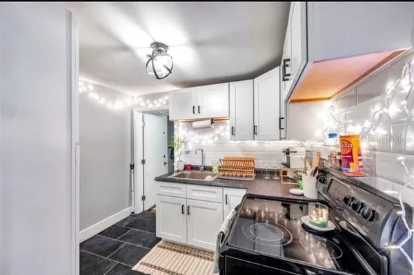 $2,200 | 543 13th Avenue South, Unit 1/2, St. Petersburg, FL 33701