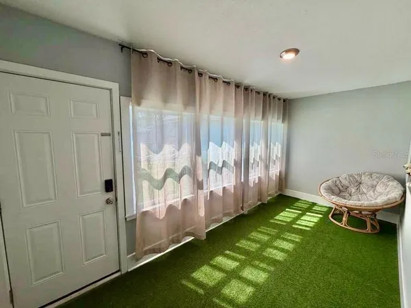 $2,200 | 543 13th Avenue South, Unit 1/2, St. Petersburg, FL 33701