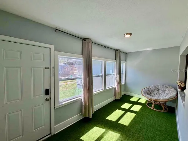 $2,200 | 543 13th Avenue South, Unit 1/2, St. Petersburg, FL 33701