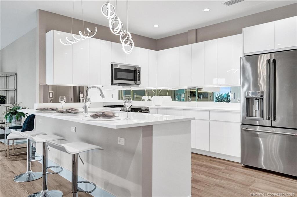 41 Southwest Seminole Street, Unit 310 Stuart, FL 34994 - Photo 6 of 68