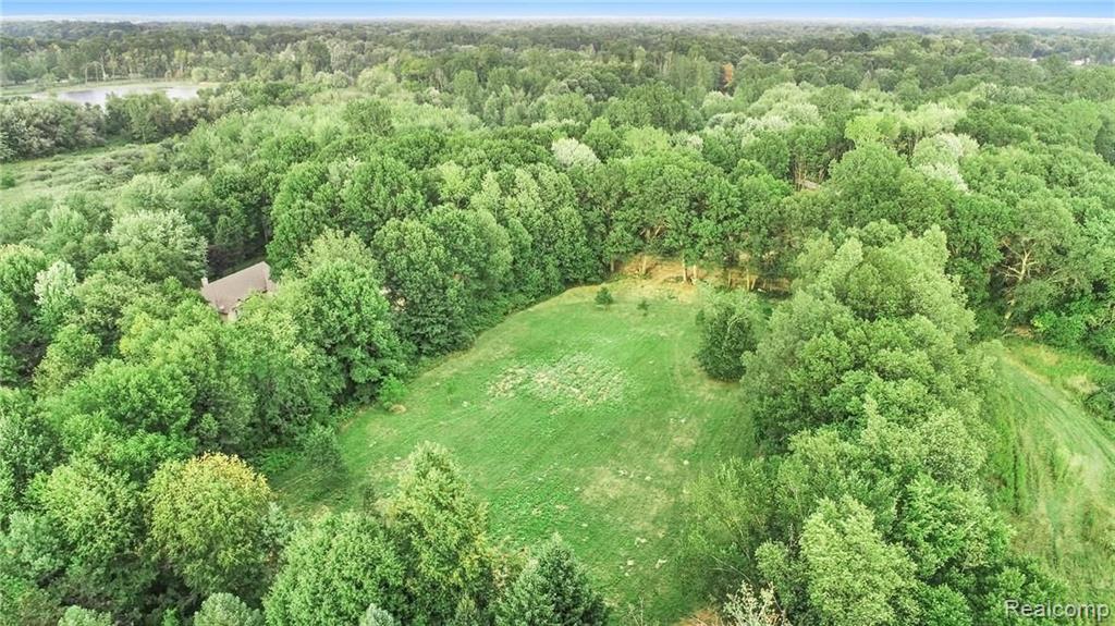 8 Kellogg Road Howell, MI 48843 - Photo 11 of 15