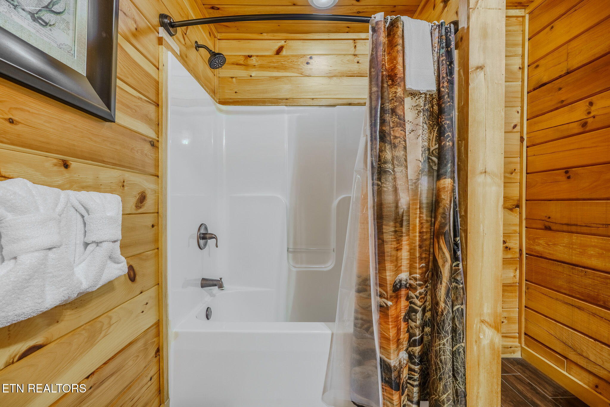 4831 Highland Pl Way Pigeon Forge, TN 37863 - Photo 19 of 48 16-web-or-mls-_DSC6431-HDR