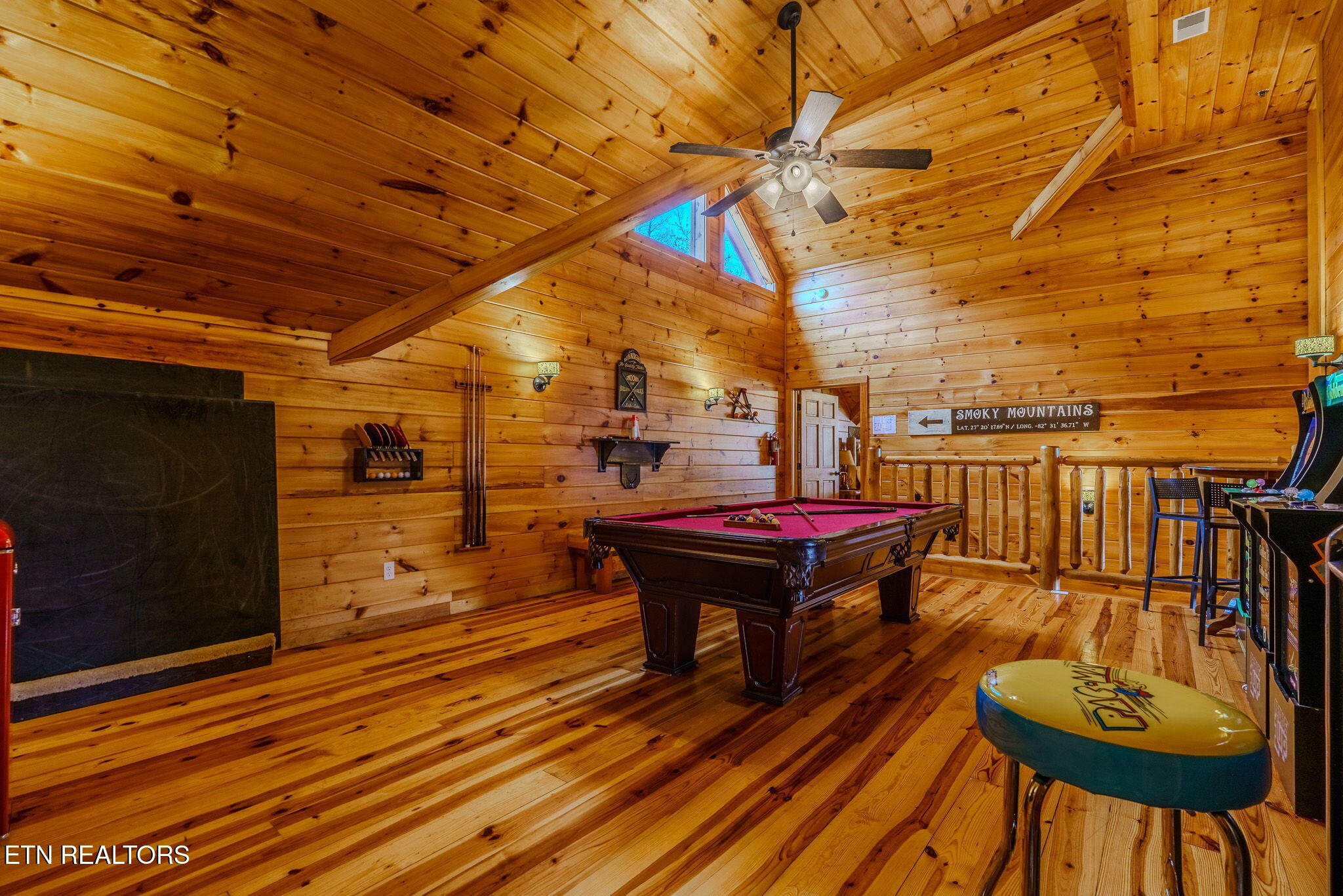 4831 Highland Pl Way Pigeon Forge, TN 37863 - Photo 22 of 48 19-web-or-mls-_DSC6466-HDR