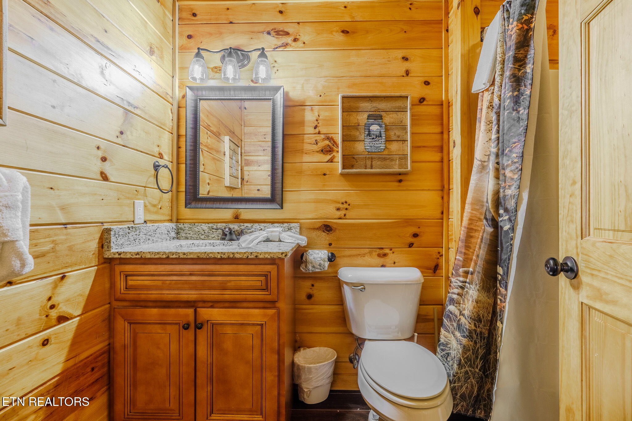 4831 Highland Pl Way Pigeon Forge, TN 37863 - Photo 25 of 48 22-web-or-mls-_DSC6496-HDR