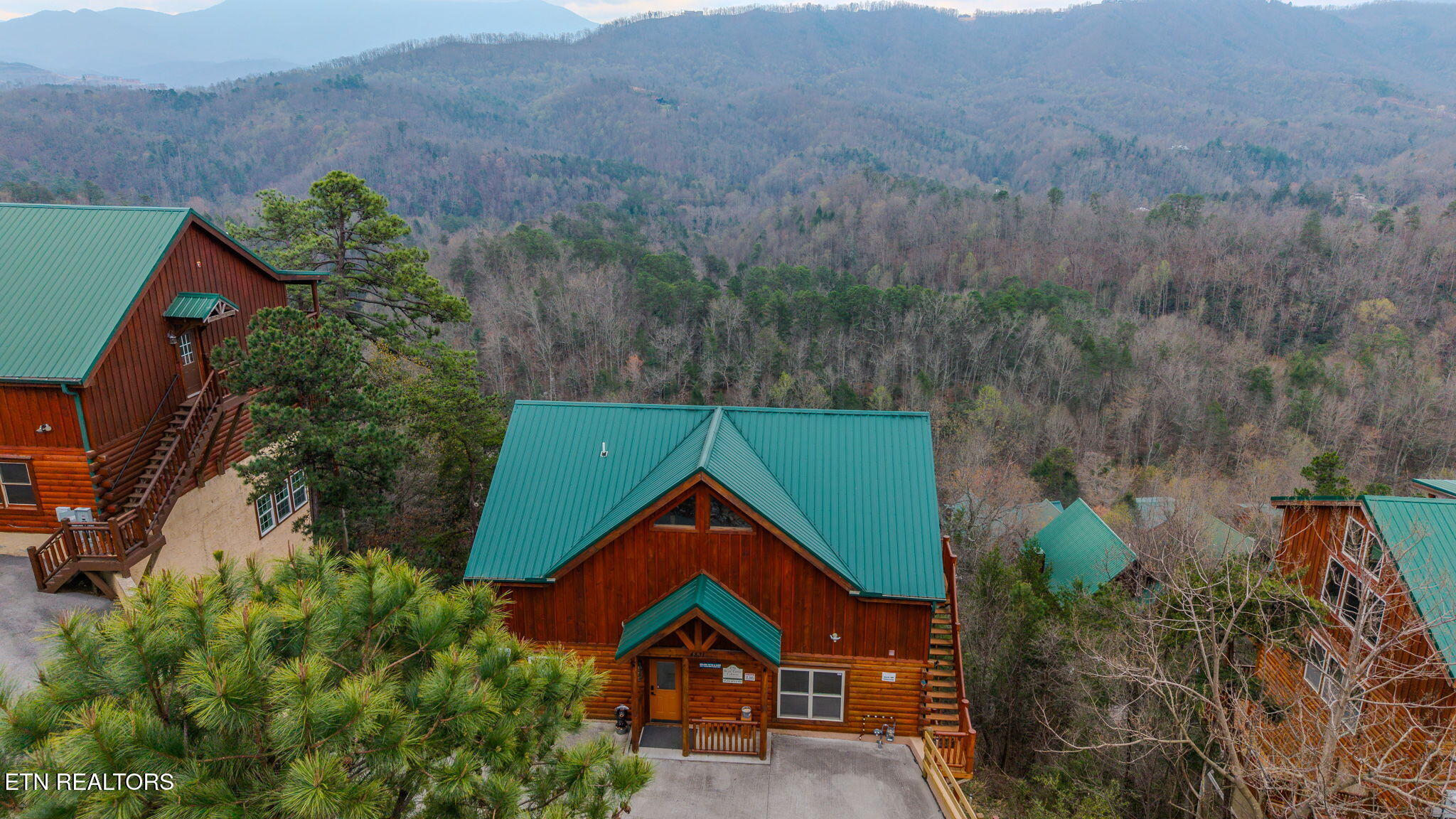4831 Highland Pl Way Pigeon Forge, TN 37863 - Photo 44 of 48 44-web-or-mls-DJI_20260327155022_0205_D