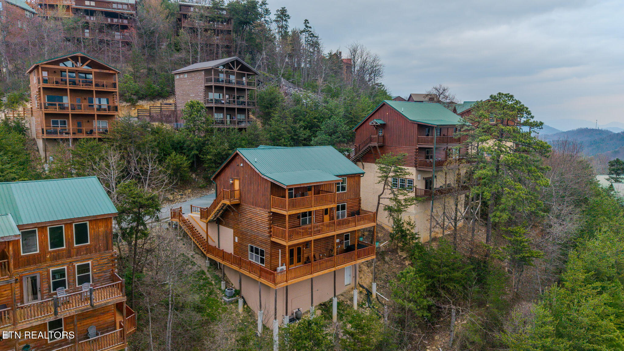4831 Highland Pl Way Pigeon Forge, TN 37863 - Photo 48 of 48 48-web-or-mls-DJI_20260327155124_0209_D