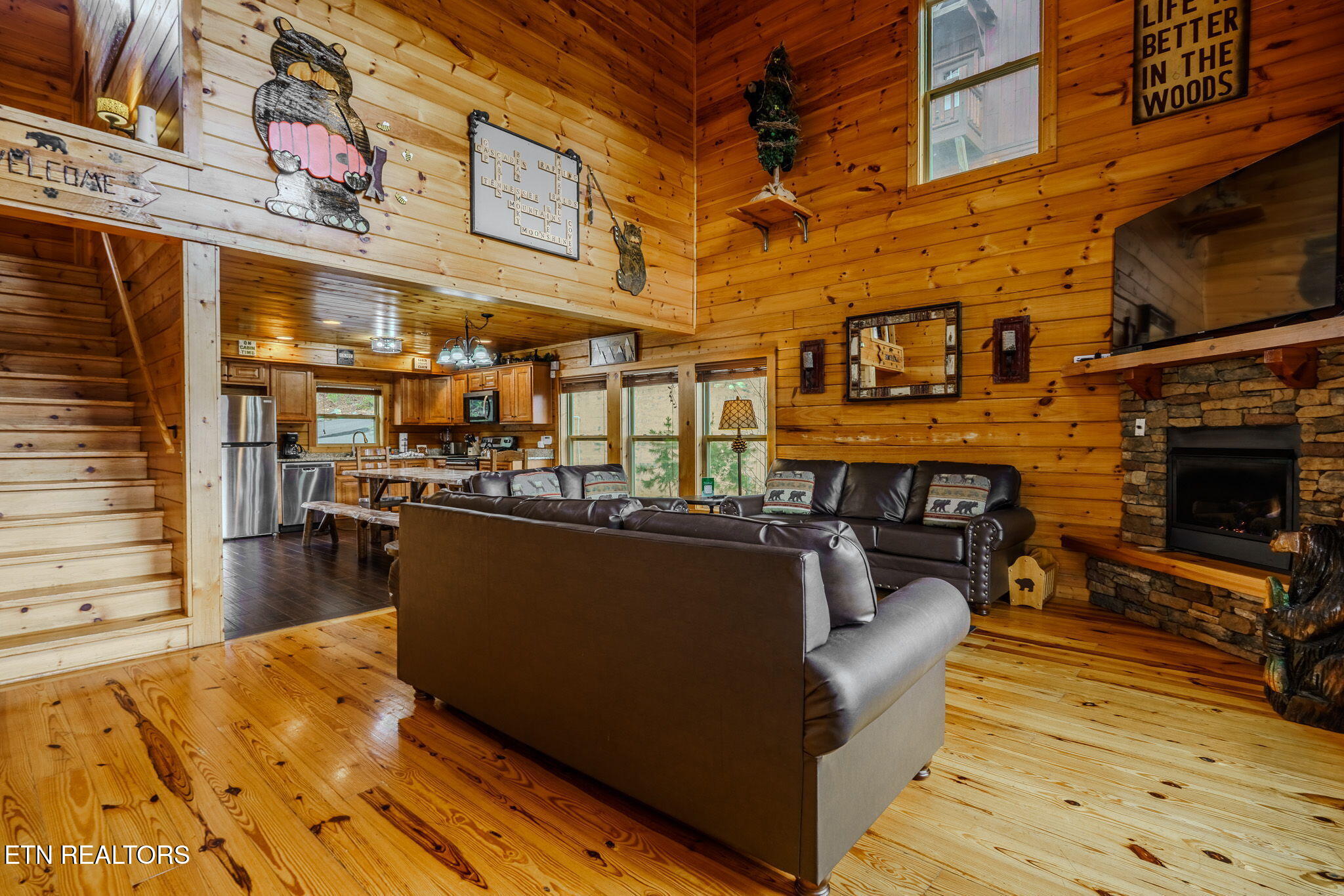 4831 Highland Pl Way Pigeon Forge, TN 37863 - Photo 6 of 48 11-web-or-mls-_DSC6336-HDR