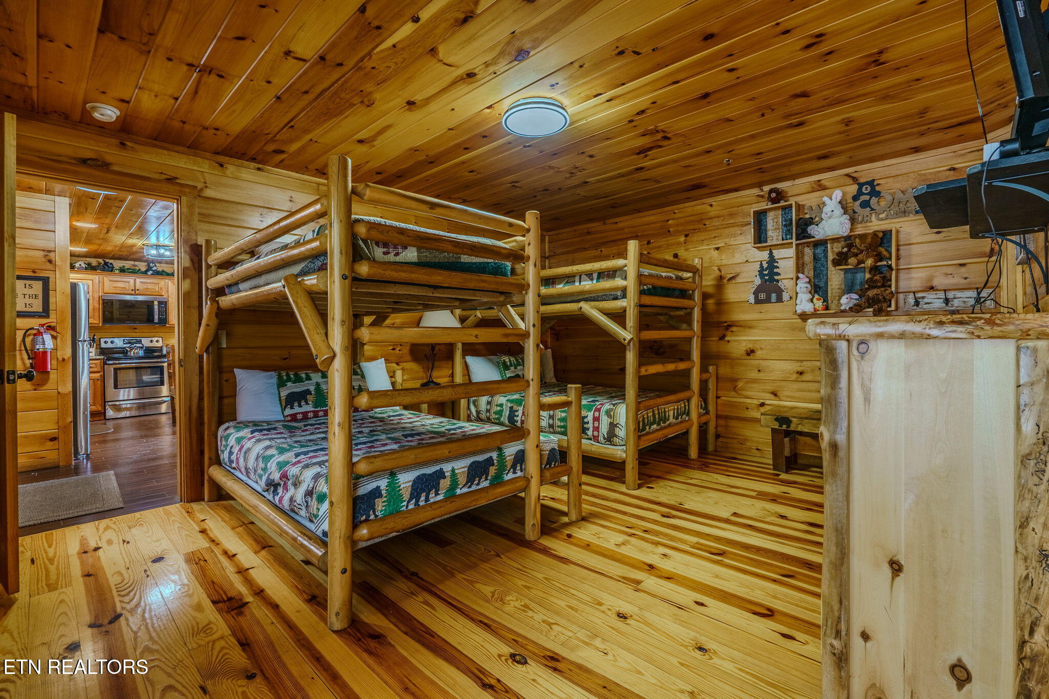 4831 Highland Pl Way Pigeon Forge, TN 37863 - Photo 8 of 48 1-web-or-mls-_DSC6201-HDR