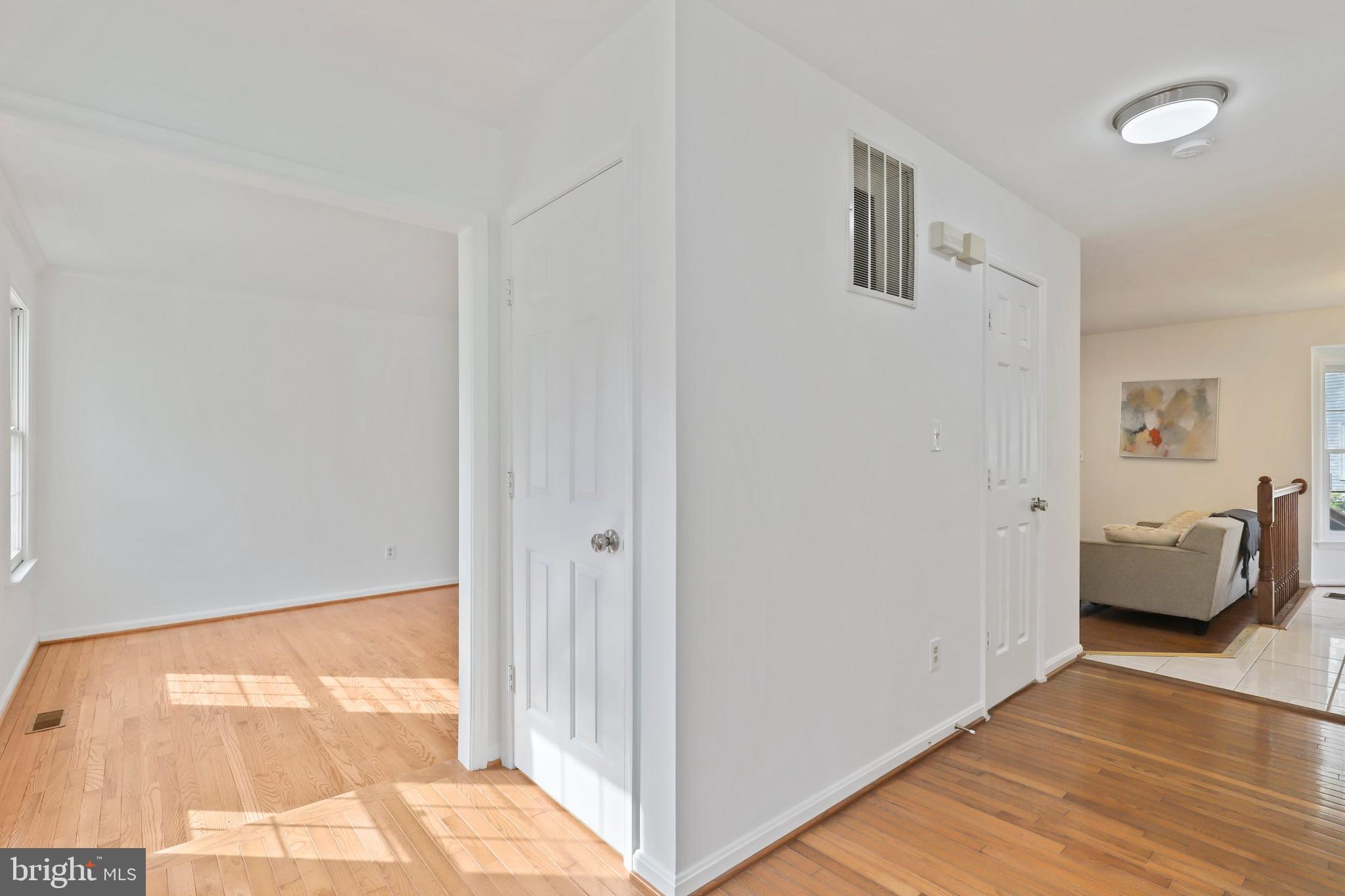 7108 Dudrow Court Springfield, VA 22150 - Photo 4 of 43 Gallery Image 4