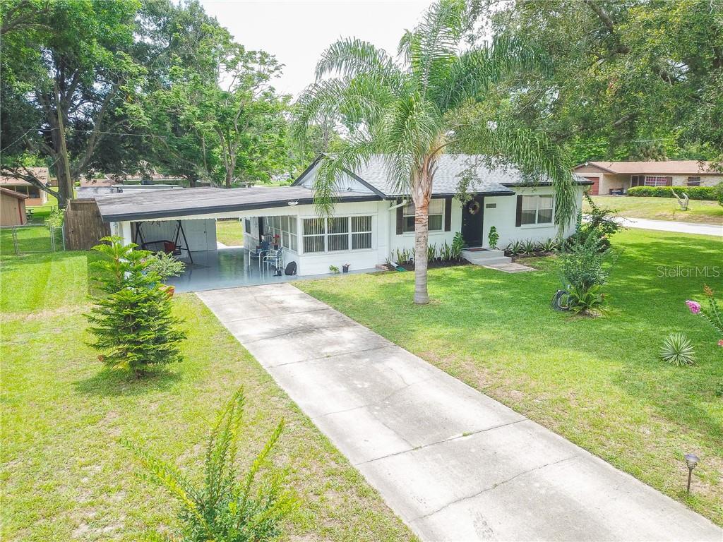2818 SUNSET ROAD - BEAUTIFUL CORNER LOT