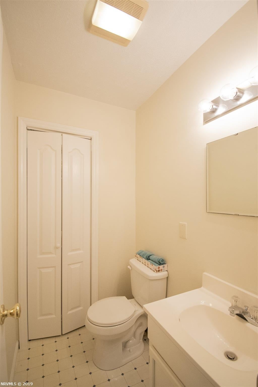 1005 Redbud Road Blacksburg, VA 24060 - Photo 20 of 35 Gallery Image 20