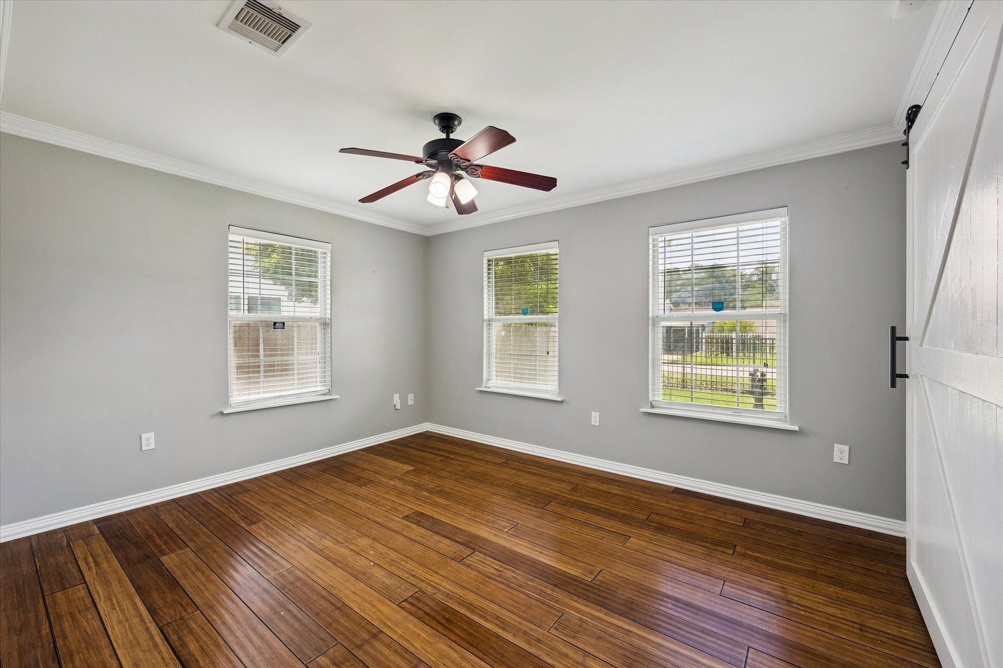 7619 Kernel Street Houston, TX 77012 - Photo 7 of 15