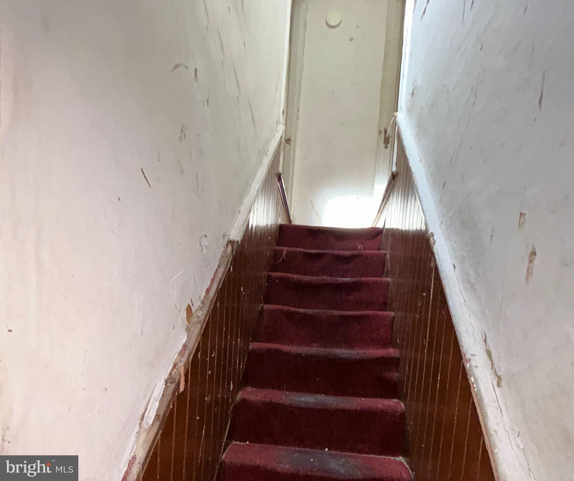 2123 West Lexington Street Baltimore, MD 21223 - Photo 12 of 16 Upper level