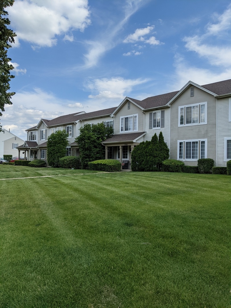 1558 Azalea Circle Romeoville, IL 60446 - Photo 1 of 26 Gallery Image 1