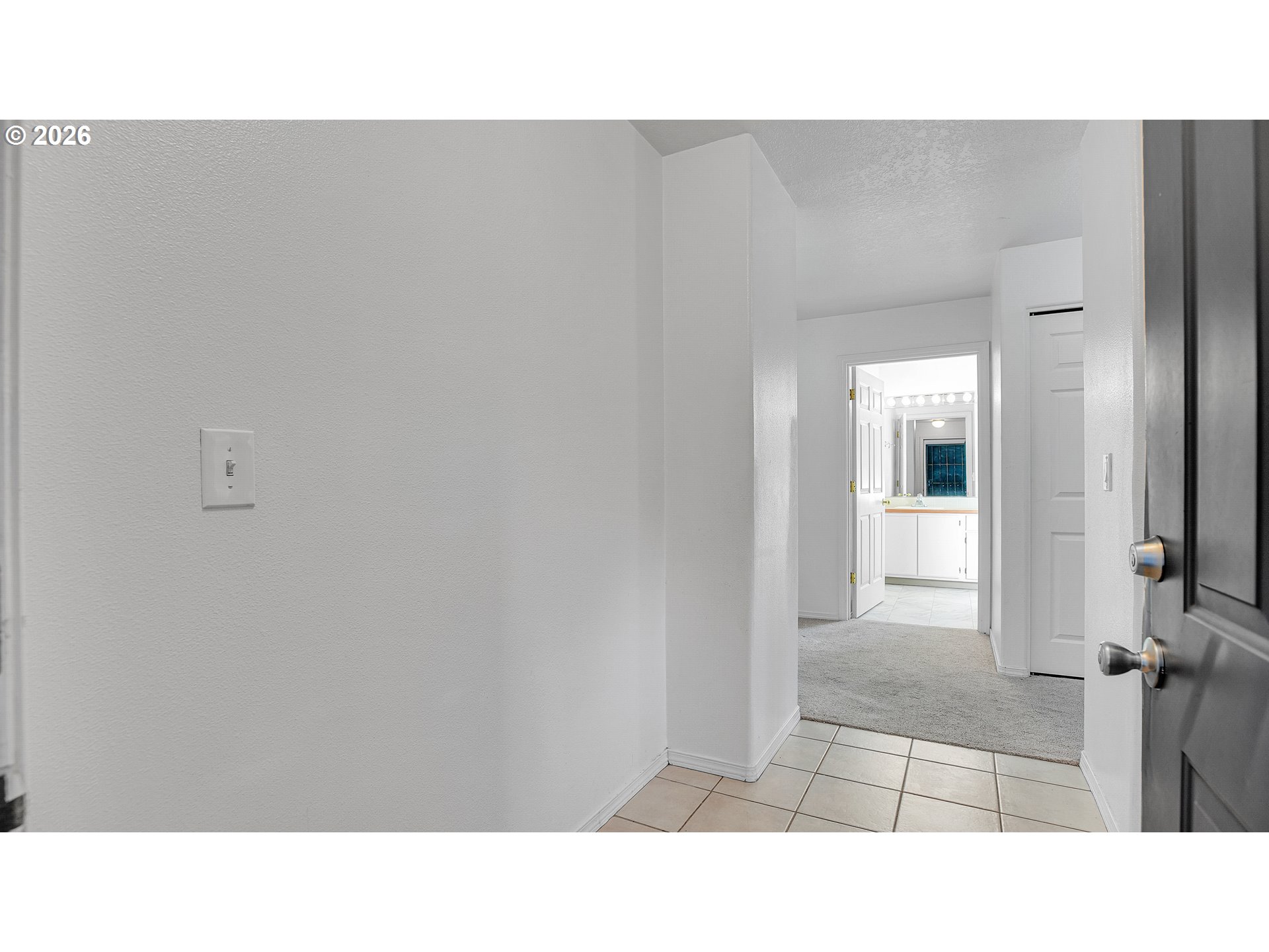 4614 West Powell Boulevard, Unit 258 Gresham, OR 97030 - Photo 15 of 43 a bathroom with a sink and a mirror