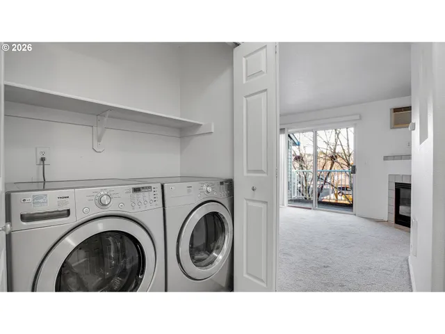 a picture of city view