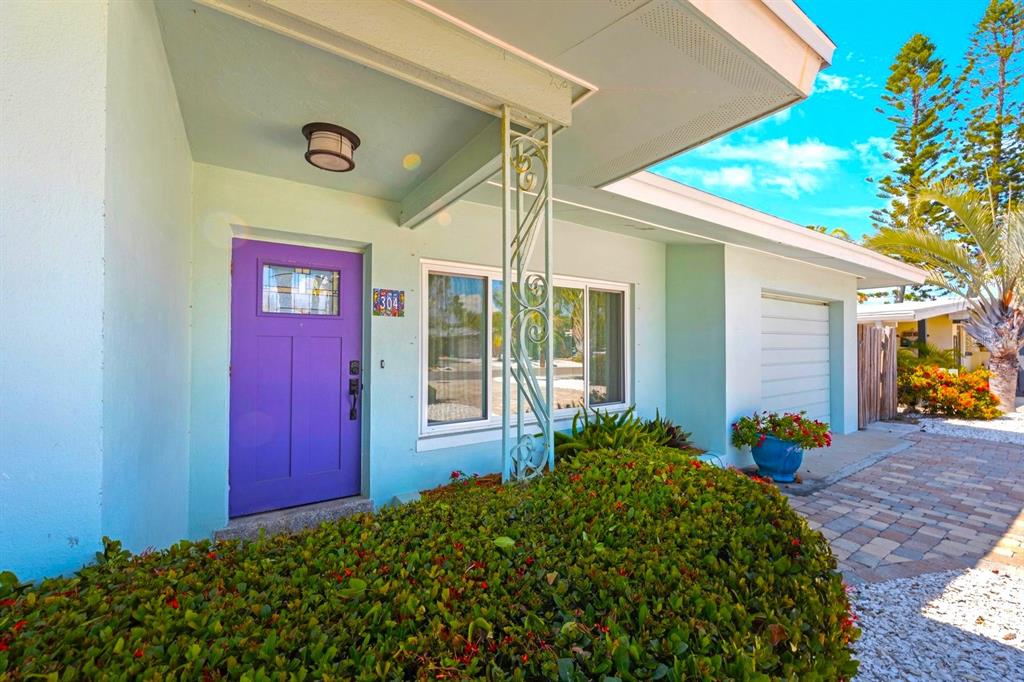 304 160th Terrace Redington Beach, FL 33708 - Photo 1 of 1 a view of a house with a patio