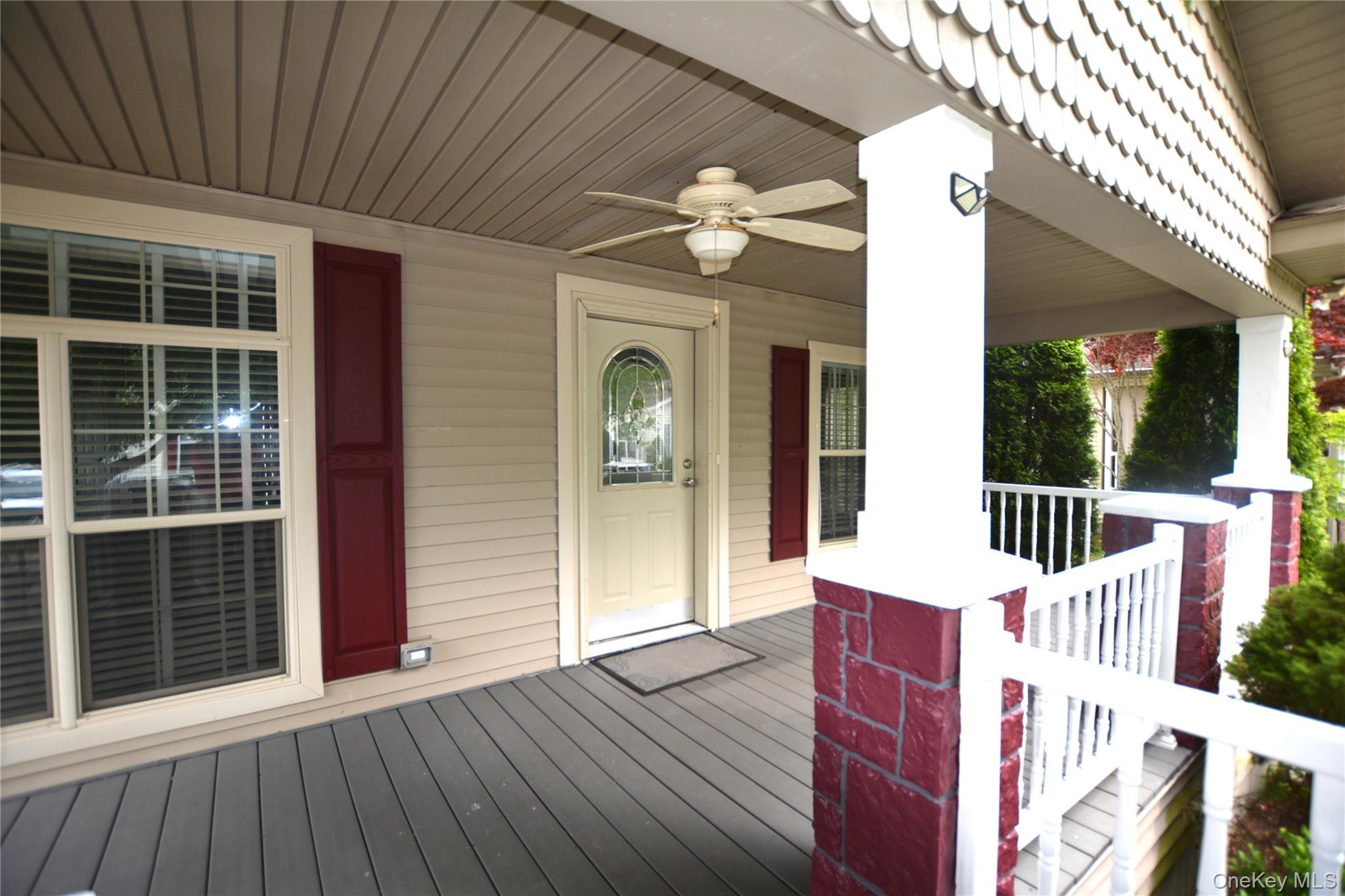 1661 Old Country Road, Unit 516 Riverhead, NY 11901 - Photo 4 of 24