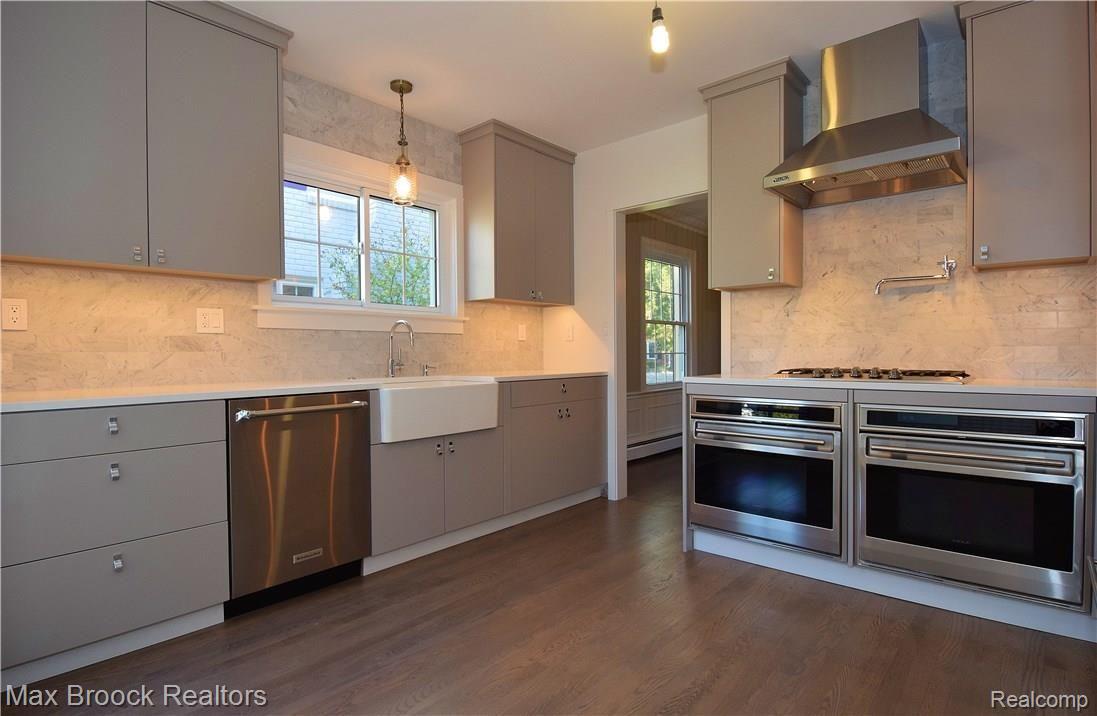 1491 Oxford Road Grosse Pointe, MI 48236 - Photo 19 of 46 KITCHEN .JPG