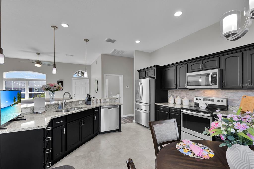 17272 Southeast 113th Avenue Summerfield, FL 34491 - Photo 6 of 35