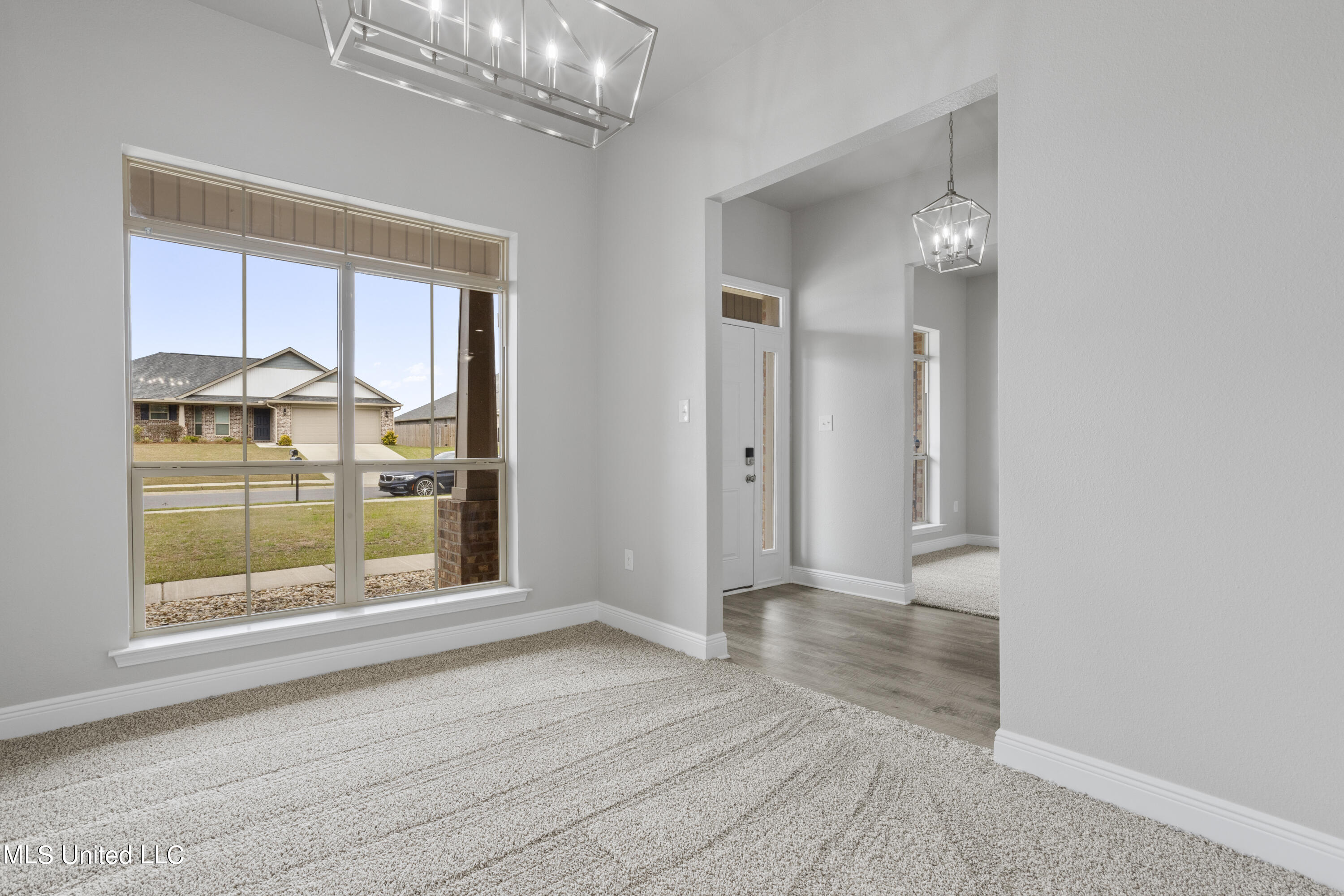 6261 Roxanne Way Biloxi, MS 39532 - Photo 15 of 37 015