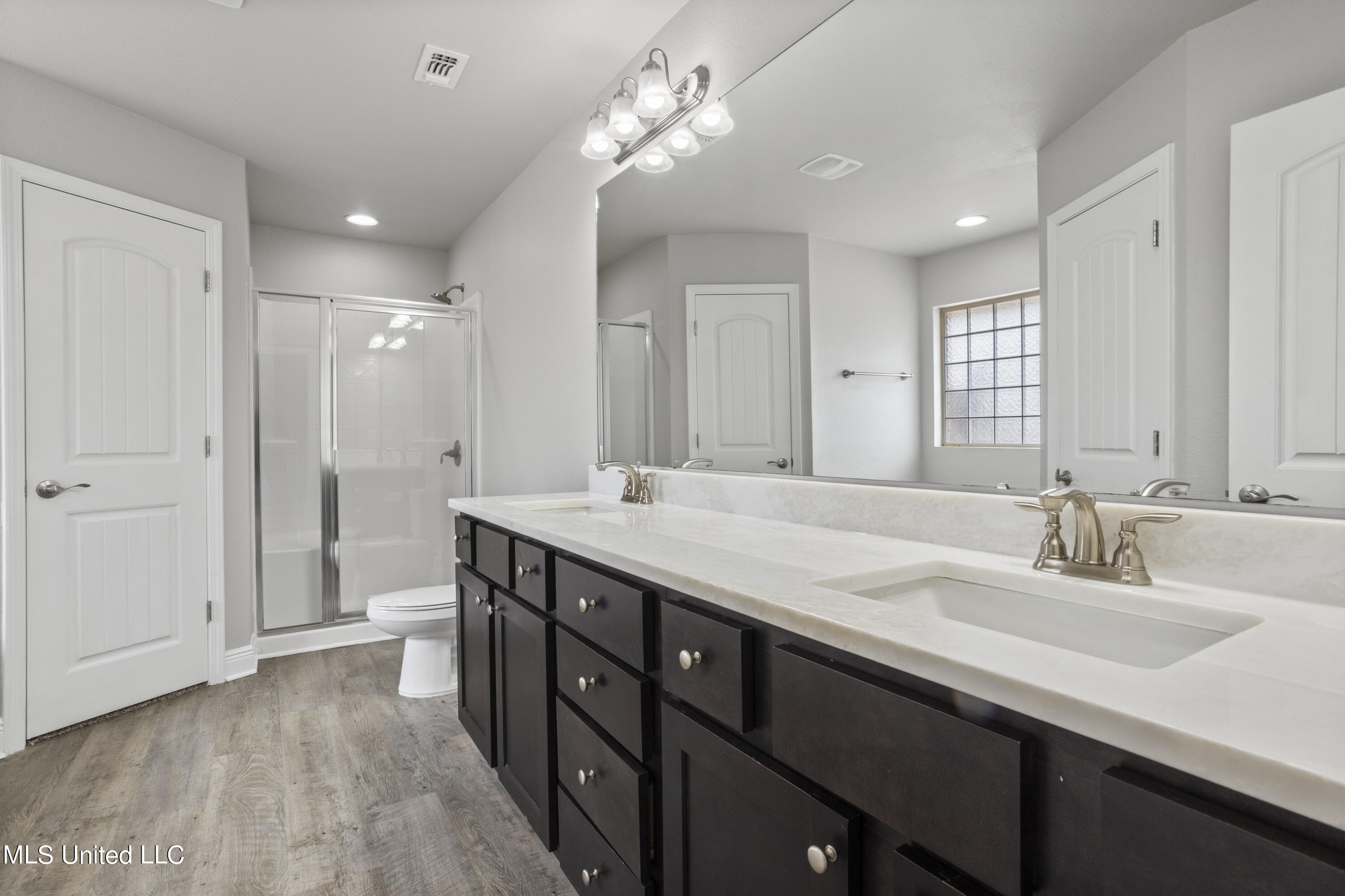 6261 Roxanne Way Biloxi, MS 39532 - Photo 21 of 37 021