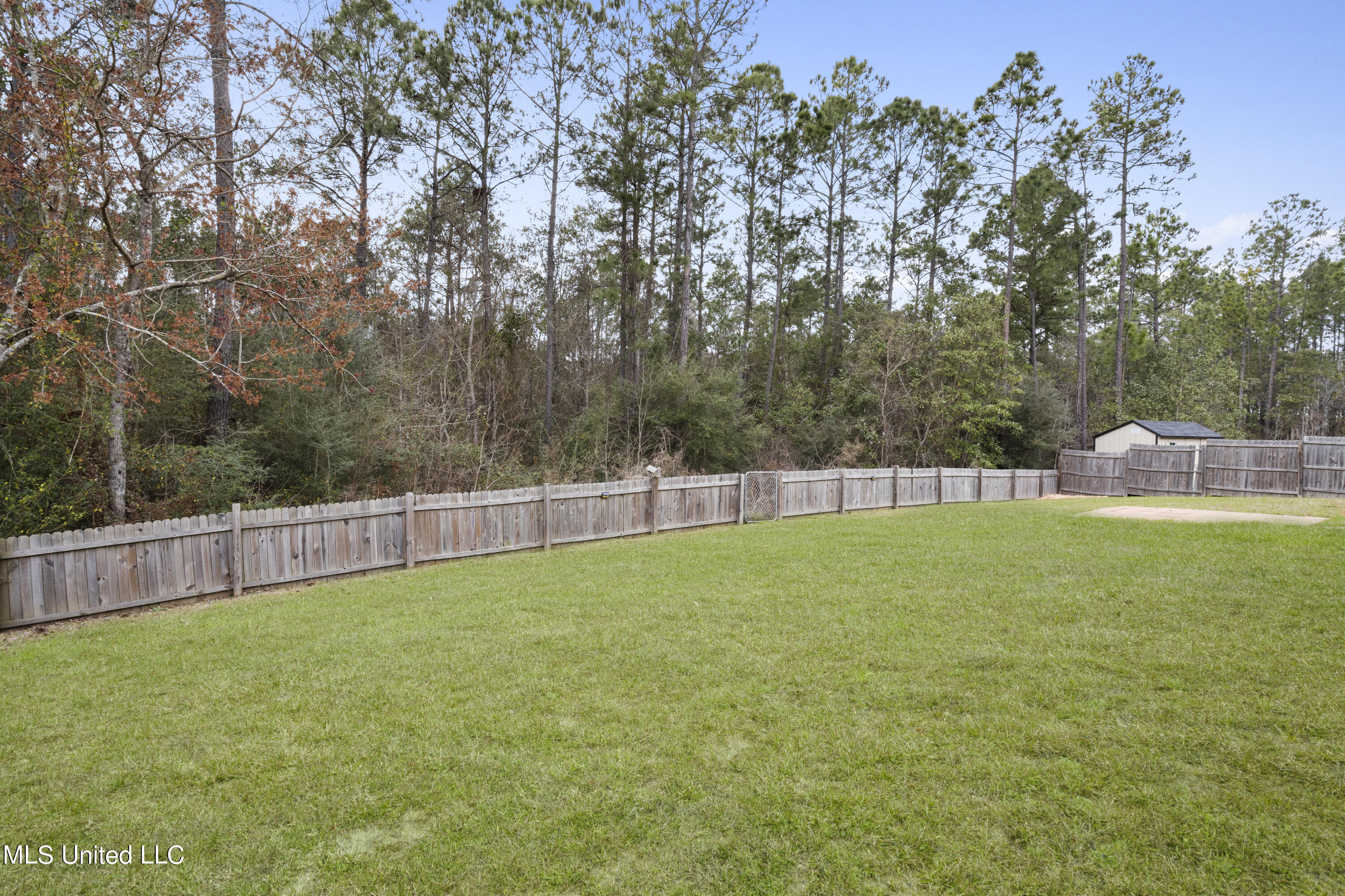 6261 Roxanne Way Biloxi, MS 39532 - Photo 31 of 37 033